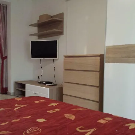 Sansa Apartman *