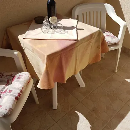 Sansa Apartman *